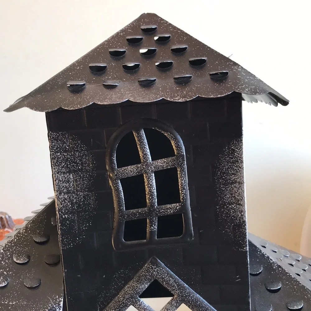 Sur La Table Haunted House 12